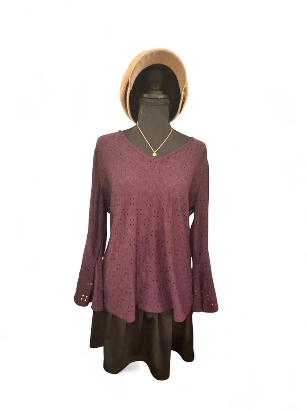 PerSeption Concept Plum Eyelet V-Neck Long-Sleeve Top